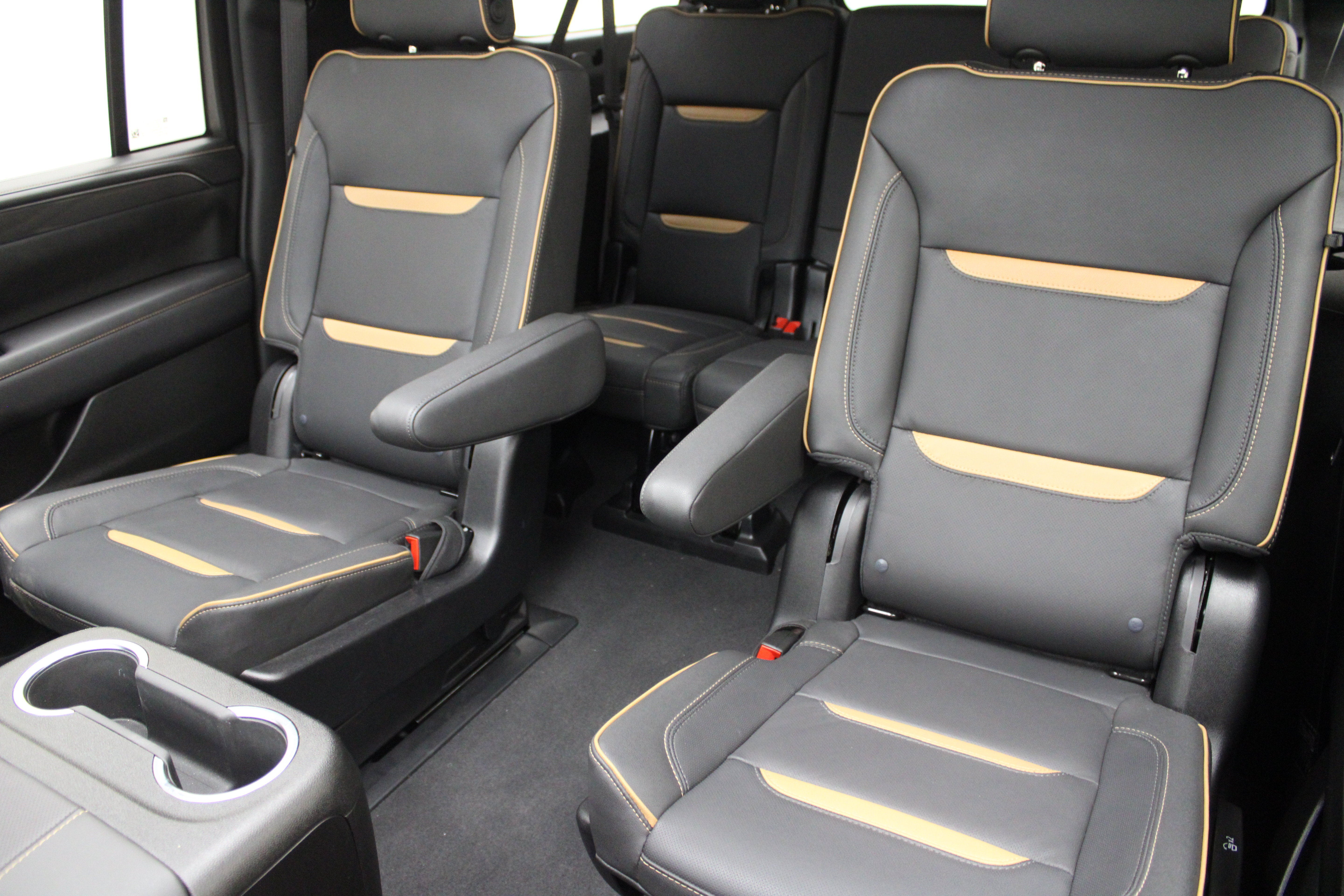 2024 GMC Yukon XL AT4