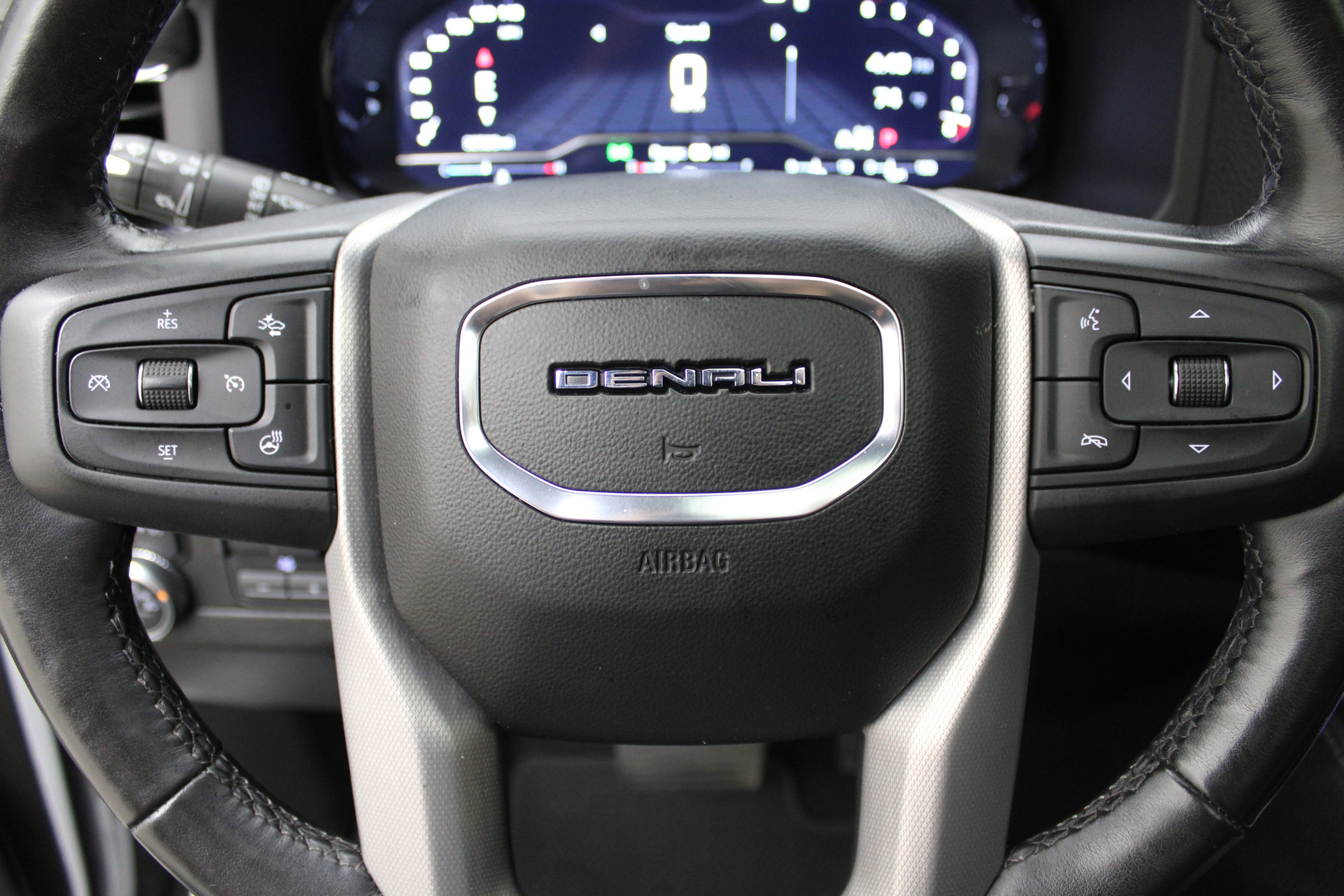 2022 GMC Yukon XL Denali