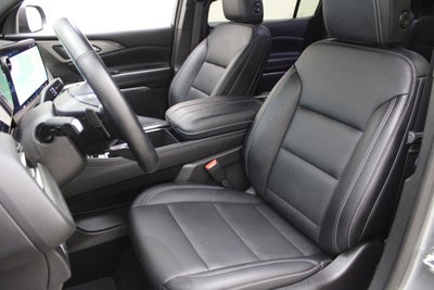 2025 Chevrolet Traverse AWD LT