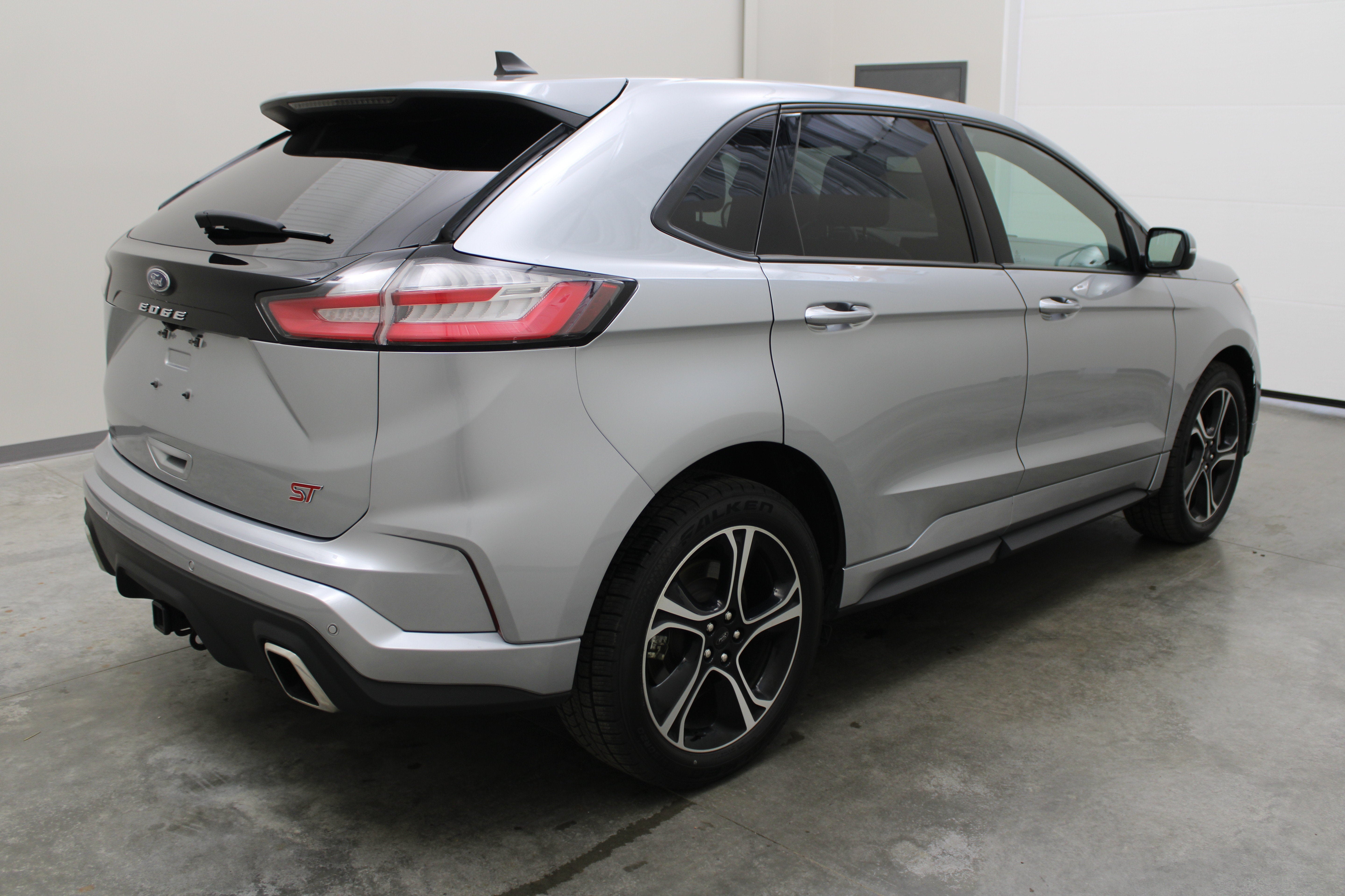 2022 Ford Edge ST