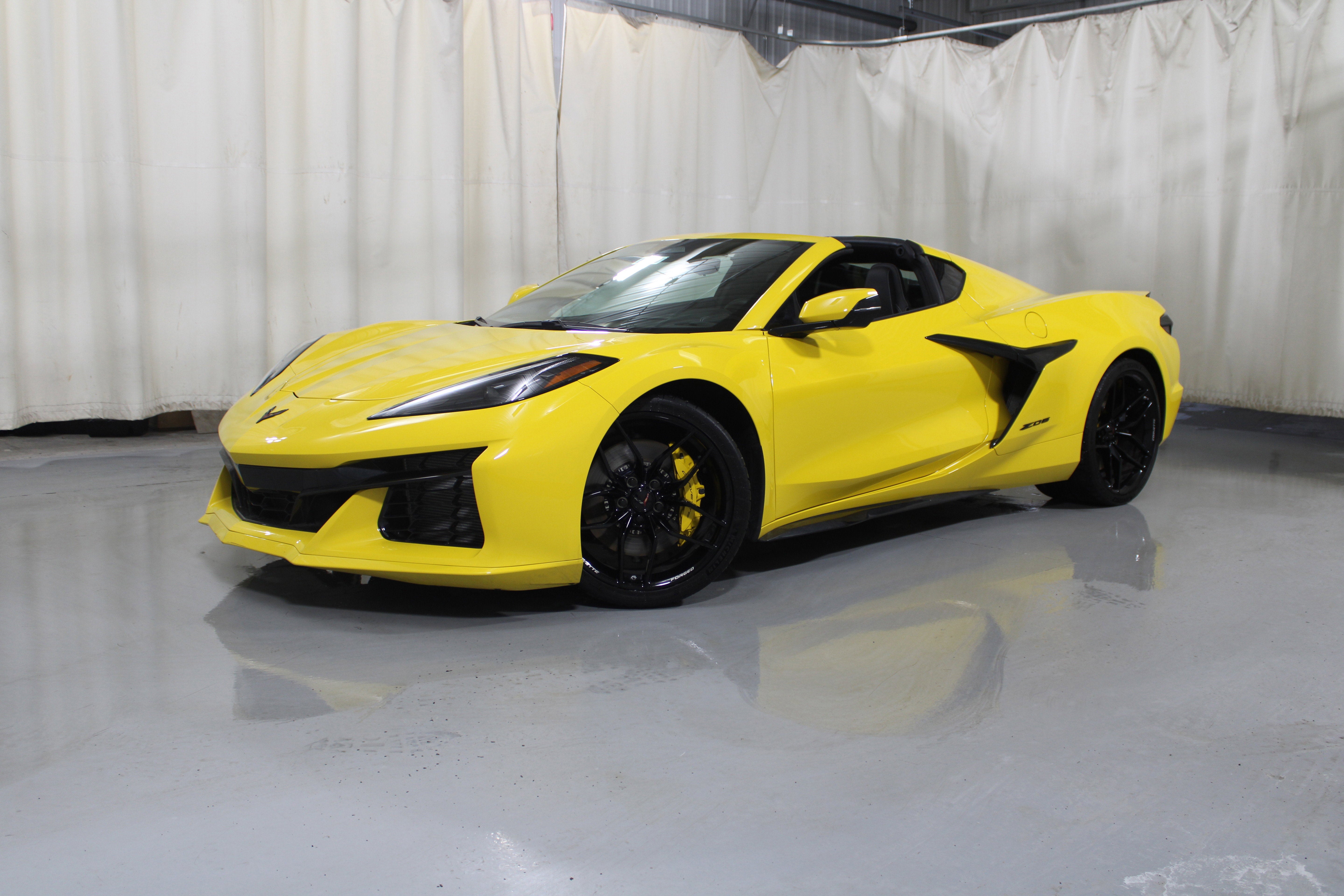 2025 Chevrolet Corvette 1LZ