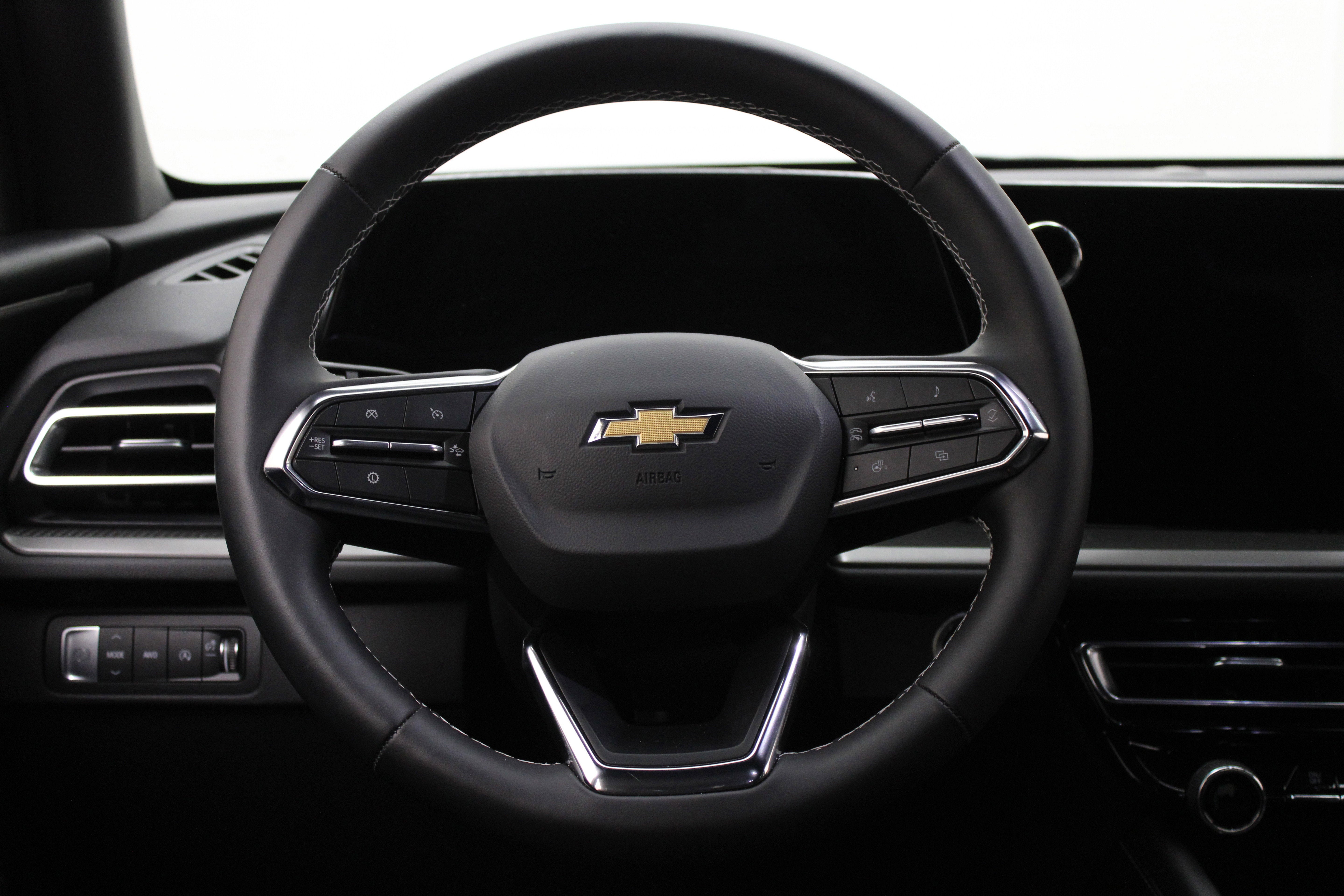 2026 Chevrolet Traverse AWD LT