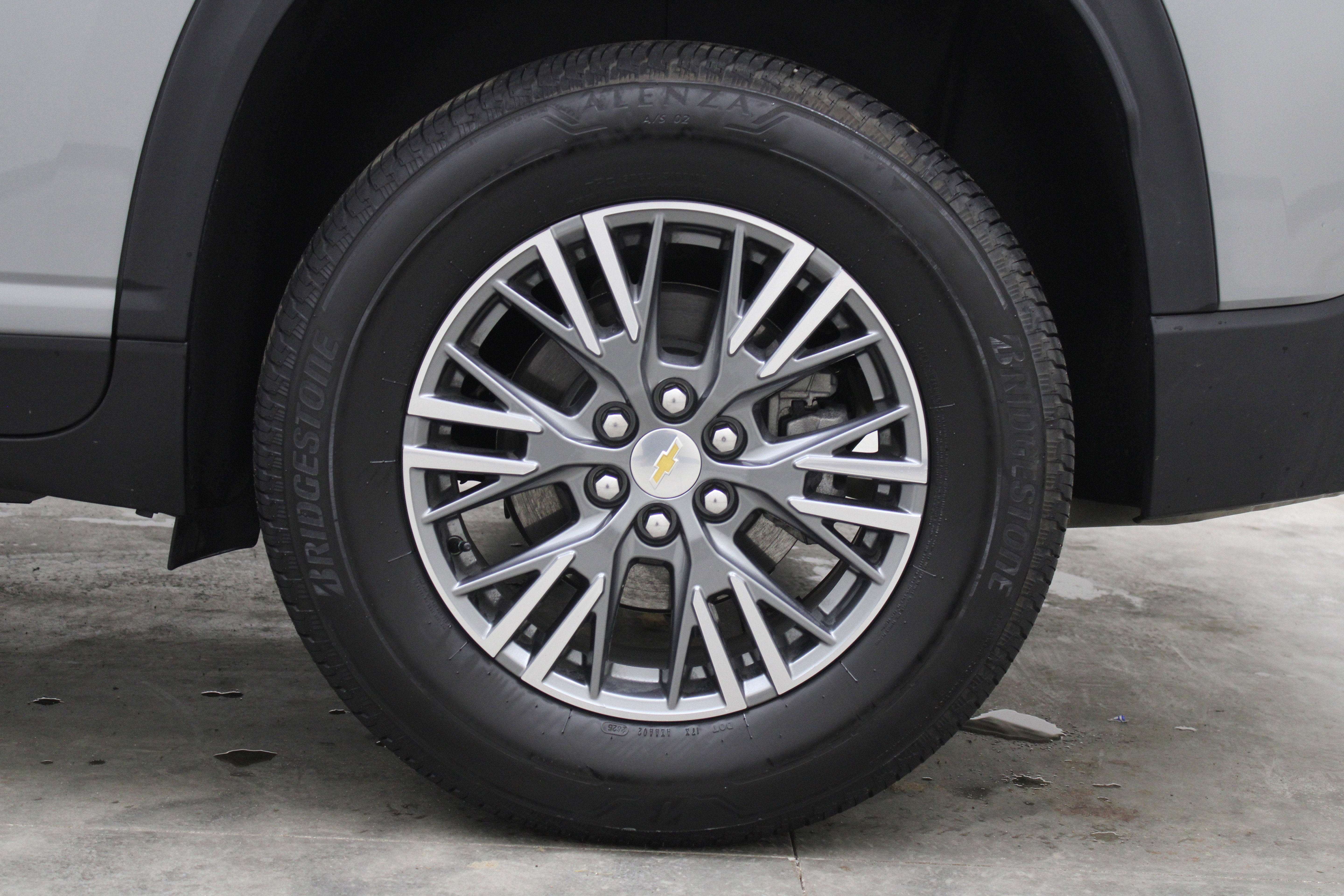 2026 Chevrolet Traverse AWD LT