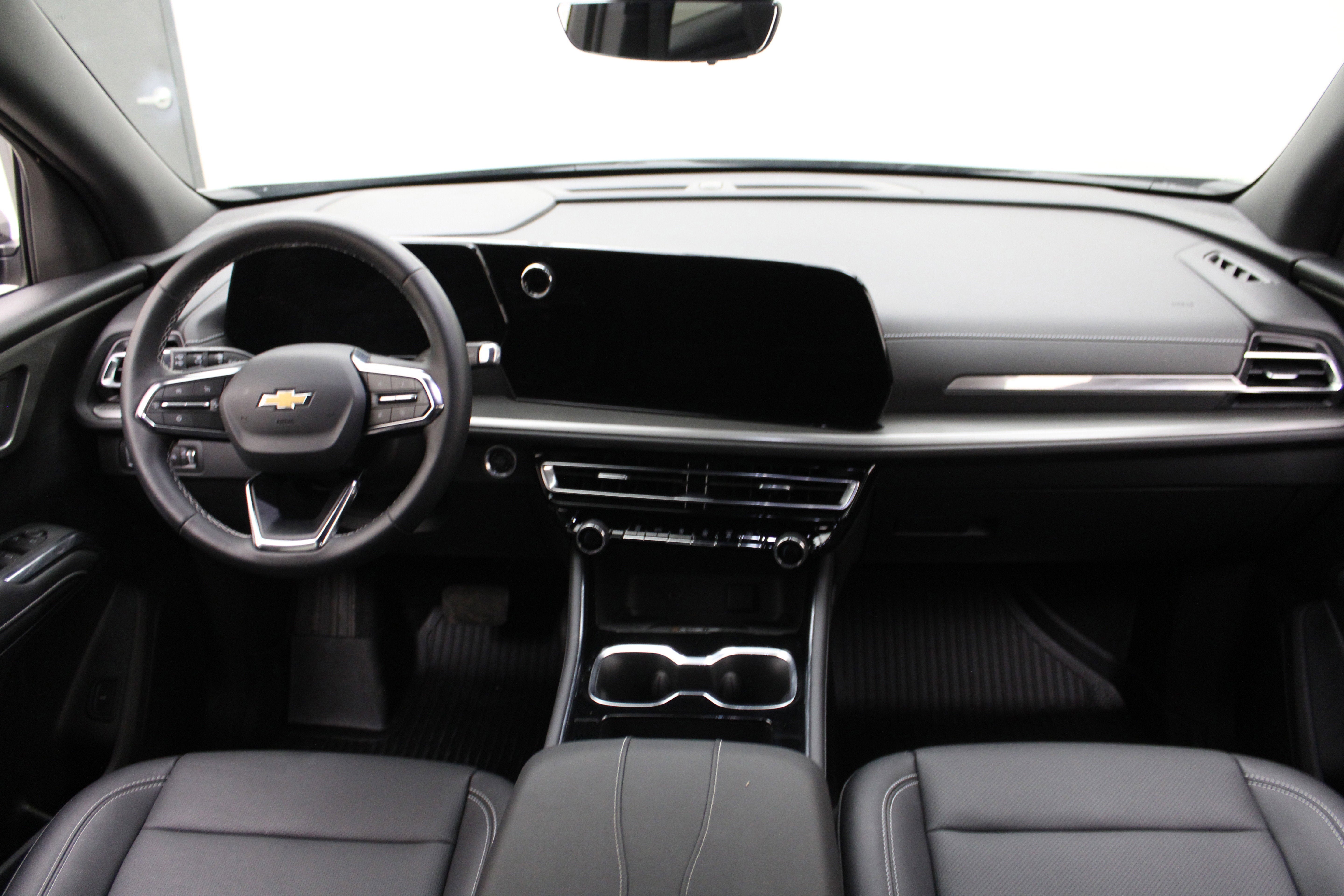 2026 Chevrolet Traverse AWD LT