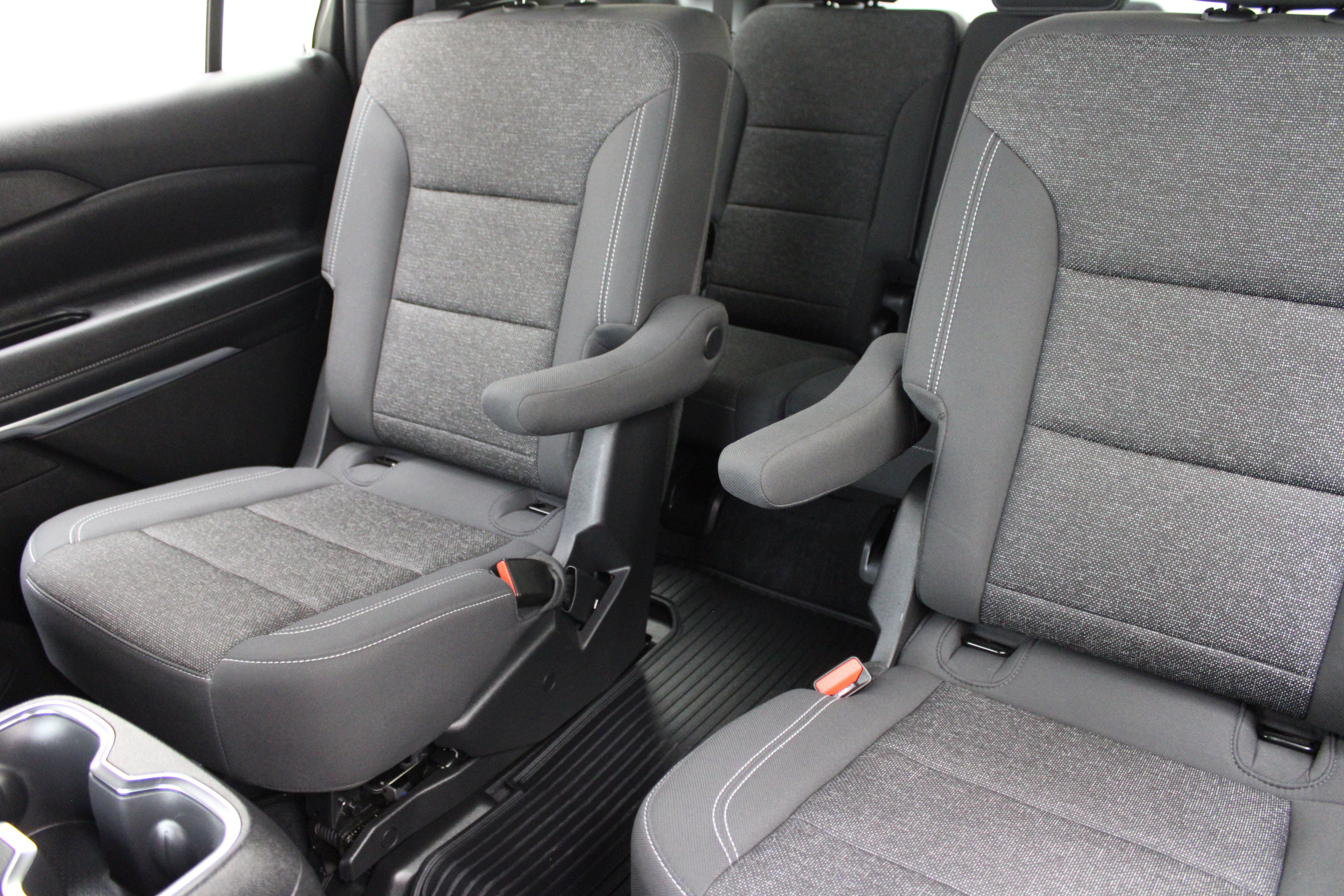 2025 Chevrolet Traverse AWD LT
