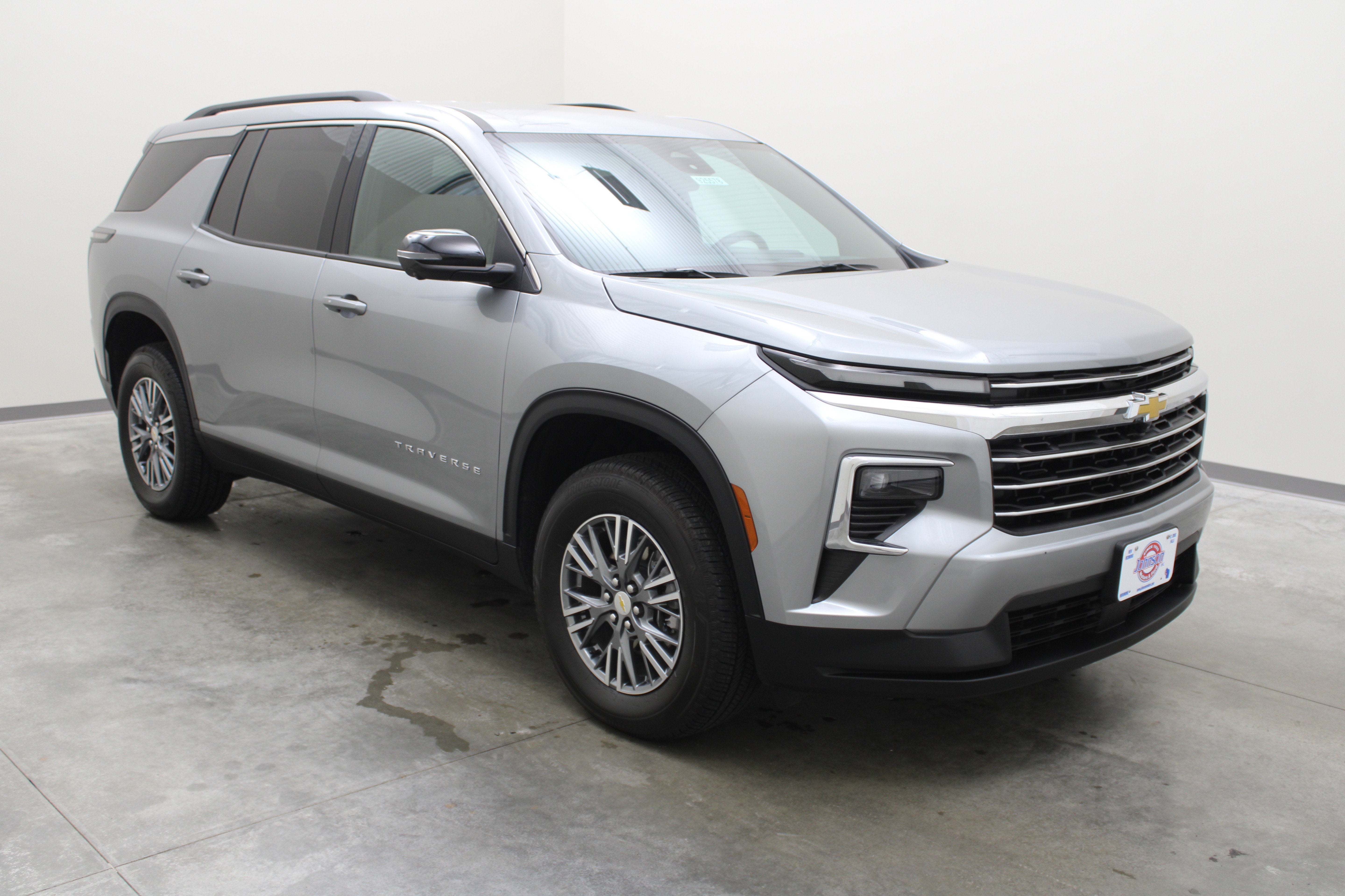 2025 Chevrolet Traverse AWD LT