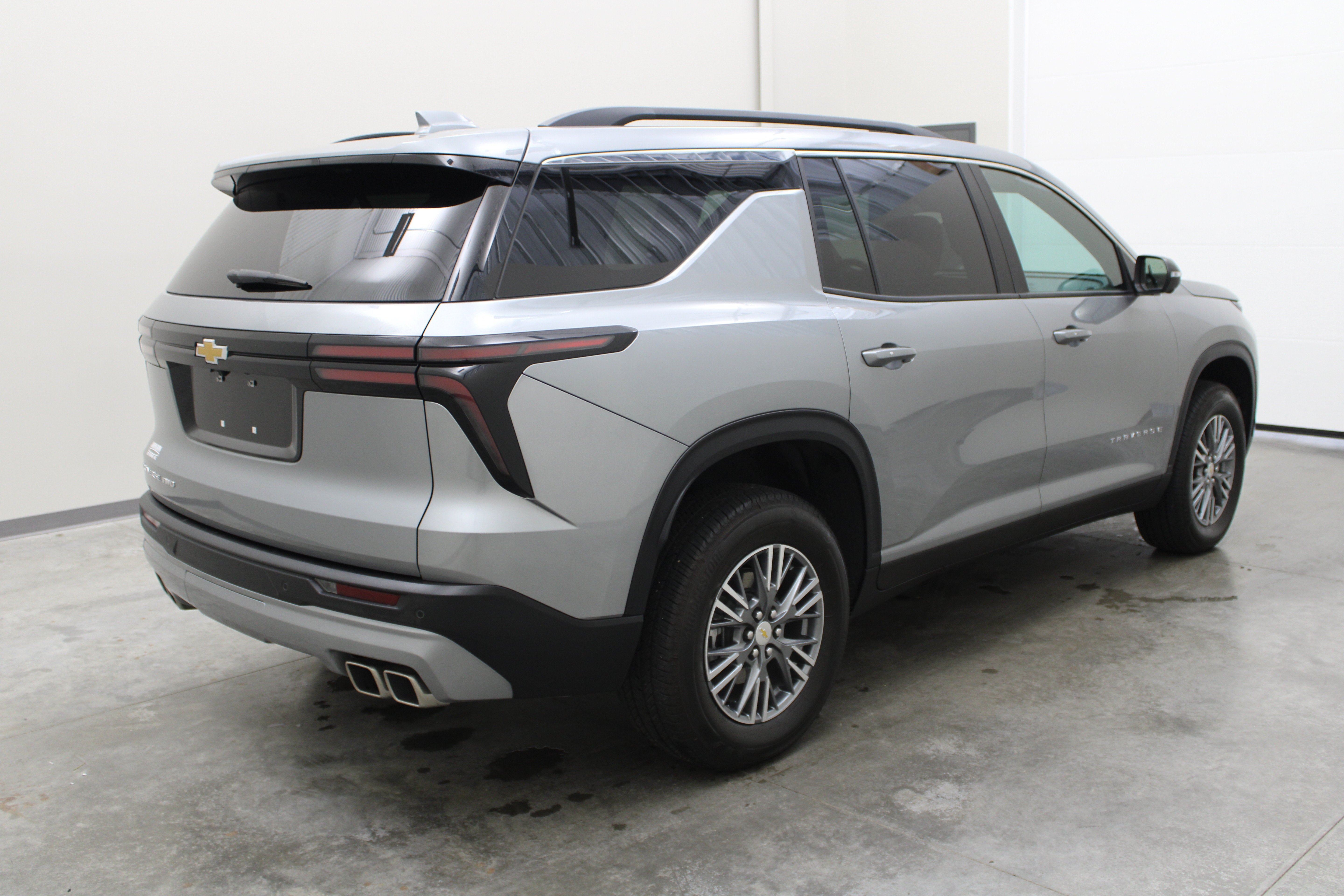 2025 Chevrolet Traverse AWD LT