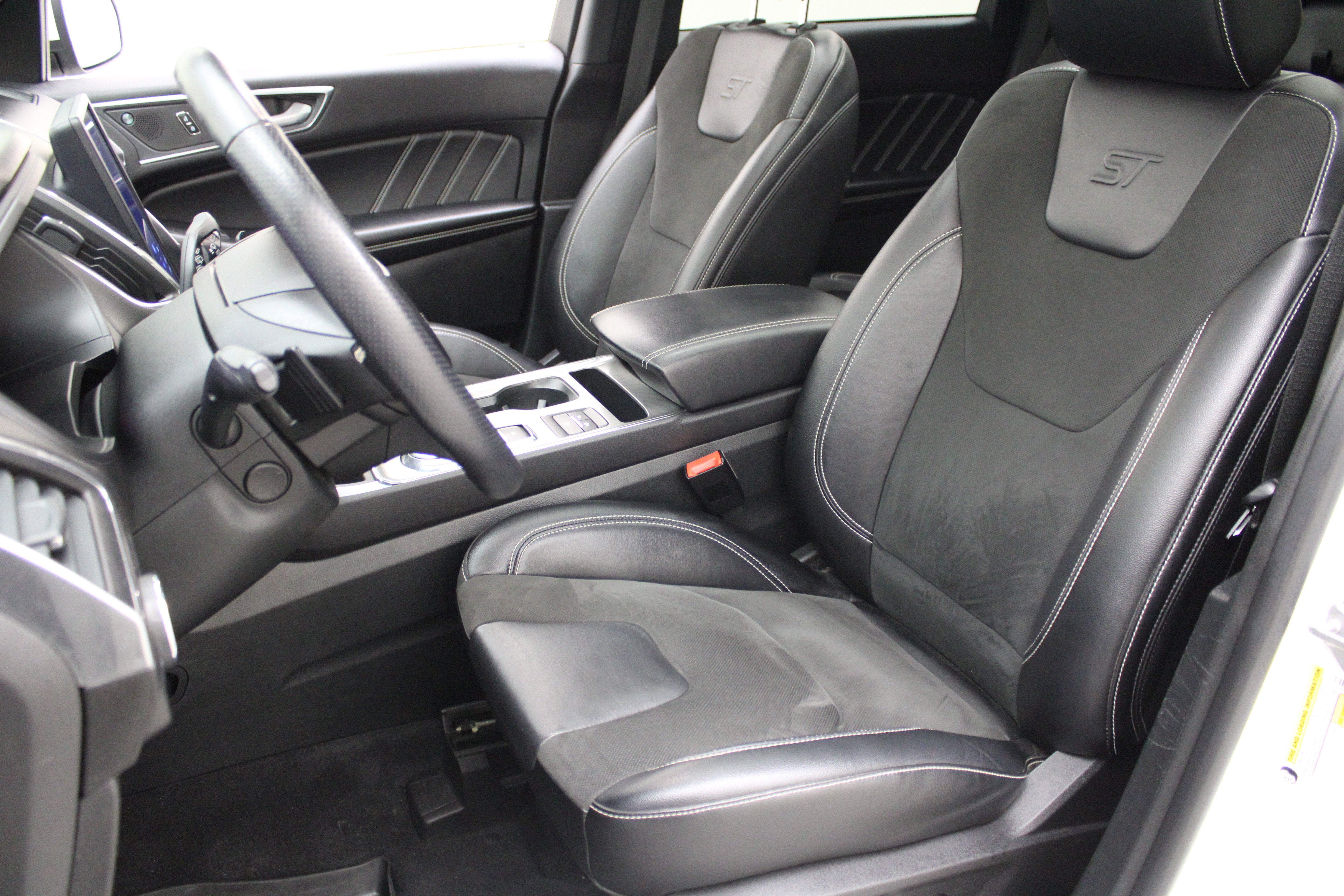 2022 Ford Edge ST