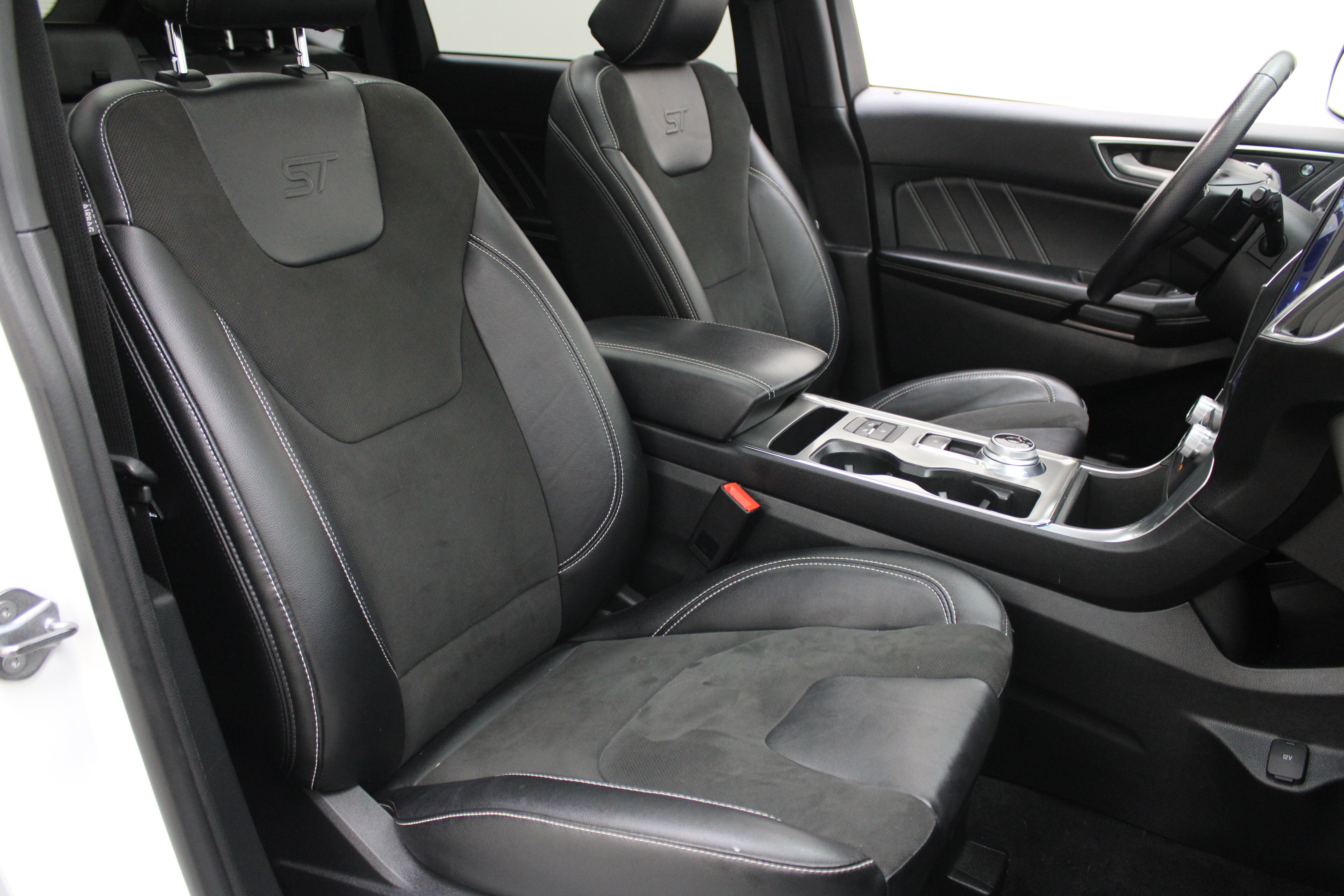 2022 Ford Edge ST