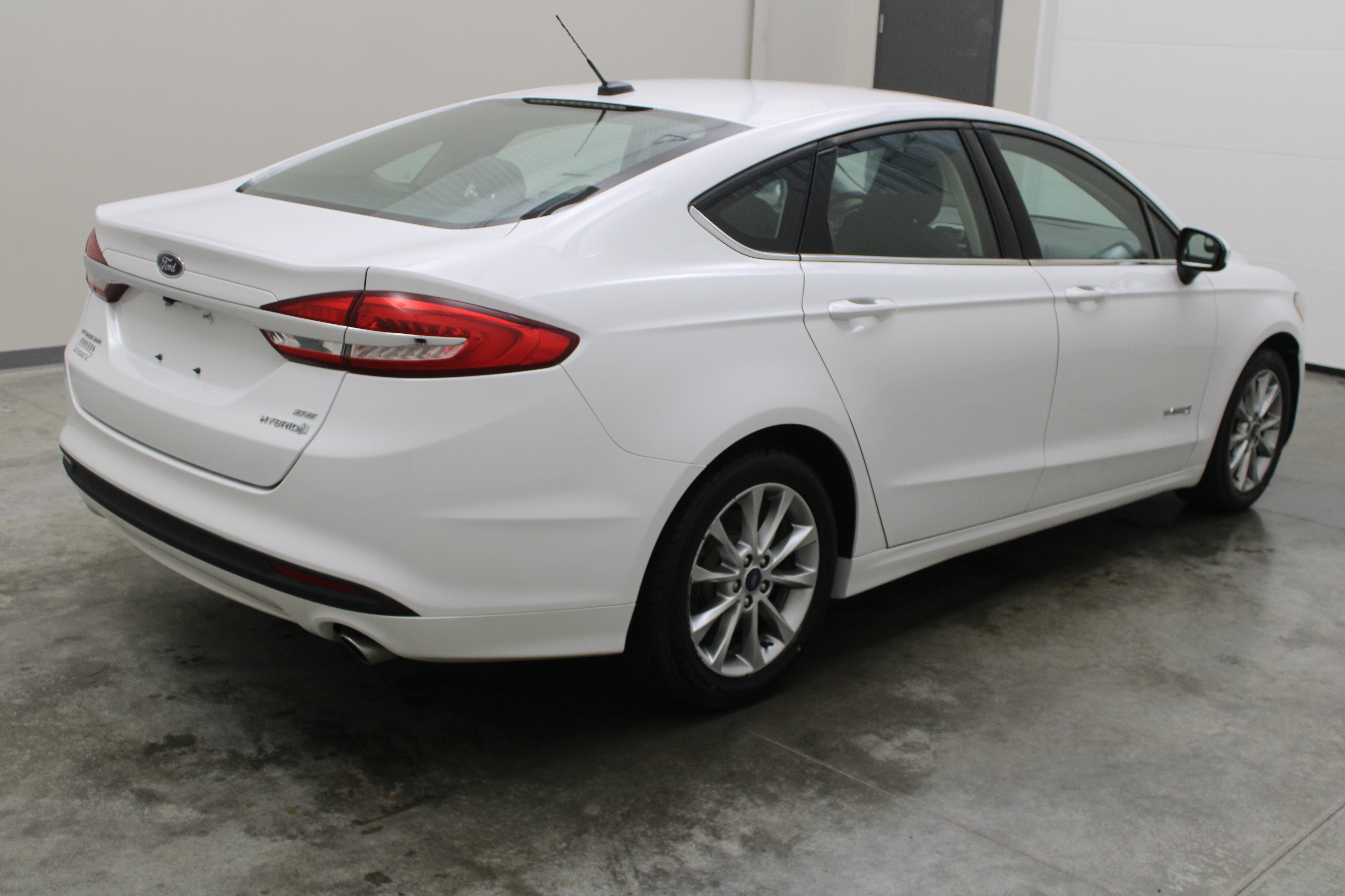 2017 Ford Fusion Hybrid SE