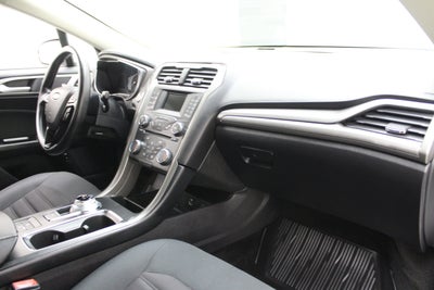2017 Ford Fusion Hybrid SE